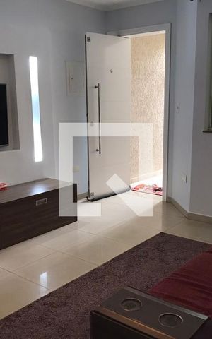 Casa à venda com 140m², 2 quartos e 2 vagasSala