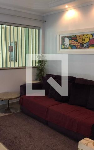 Casa à venda com 140m², 2 quartos e 2 vagasSala