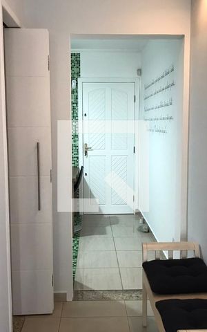 Casa à venda com 140m², 2 quartos e 2 vagasSala