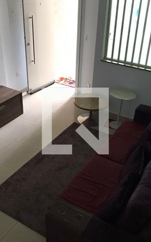 Casa à venda com 140m², 2 quartos e 2 vagasSala