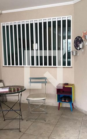 Casa à venda com 140m², 2 quartos e 2 vagasGaragem - entrada