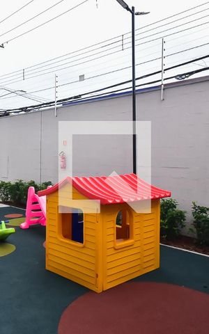 Apartamento à venda com 42m², 2 quartos e sem vaga Apartamento à venda com 42m², 2 quartos e sem vagaPlayground