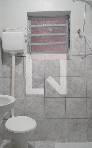 Apartamento para alugar com 45m², 1 quarto e sem vagaBanheiro