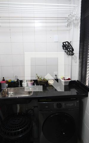 Apartamento à venda com 74m², 2 quartos e 1 vagaÁrea de Serviço