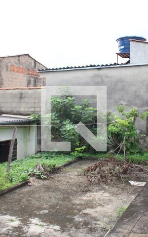 Casa à venda com 405m², 3 quartos e 2 vagasQuintal