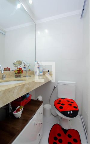 Apartamento à venda com 84m², 3 quartos e 2 vagasBanheiro da Suíte