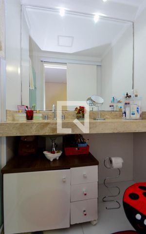 Apartamento à venda com 84m², 3 quartos e 2 vagasBanheiro da Suíte