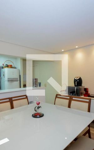 Apartamento à venda com 84m², 3 quartos e 2 vagasSala
