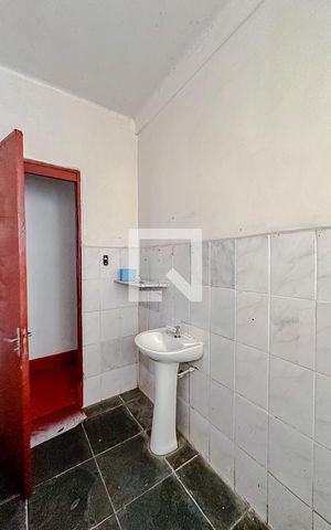 Apartamento para alugar com 54m², 2 quartos e sem vagaBanheiro