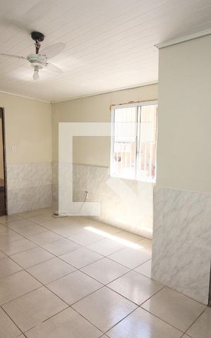 Casa à venda com 70m², 3 quartos e 2 vagas Casa à venda com 70m², 3 quartos e 2 vagasQuarto Suíte