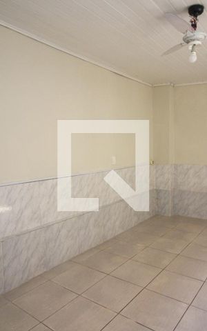Casa à venda com 70m², 3 quartos e 2 vagas Casa à venda com 70m², 3 quartos e 2 vagasQuarto Suíte