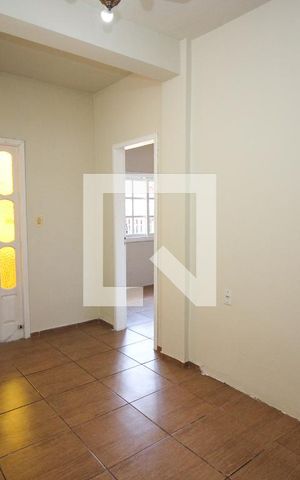 Casa à venda com 70m², 3 quartos e 2 vagas Casa à venda com 70m², 3 quartos e 2 vagasSala