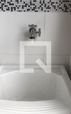 Apartamento para alugar com 40m², 2 quartos e sem vagaDetalhe da área de serviço - tanque