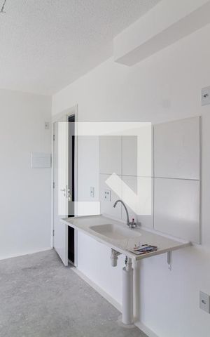 Apartamento para alugar com 35m², 2 quartos e sem vaga Apartamento para alugar com 35m², 2 quartos e sem vagaCozinha e Área de Serviço