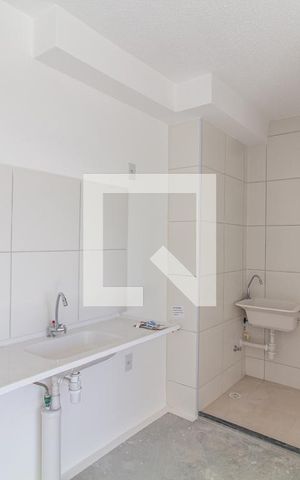 Apartamento para alugar com 35m², 2 quartos e sem vaga Apartamento para alugar com 35m², 2 quartos e sem vagaCozinha e Área de Serviço