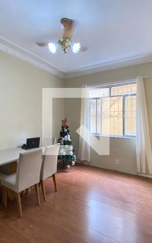 Apartamento à venda com 82m², 3 quartos e 1 vaga Apartamento à venda com 82m², 3 quartos e 1 vagaSala