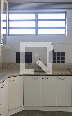 Apartamento à venda com 68m², 2 quartos e sem vaga Apartamento à venda com 68m², 2 quartos e sem vagaCozinha