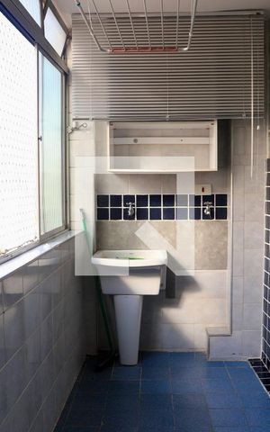 Apartamento à venda com 68m², 2 quartos e sem vaga Apartamento à venda com 68m², 2 quartos e sem vagaÁrea de Serviço
