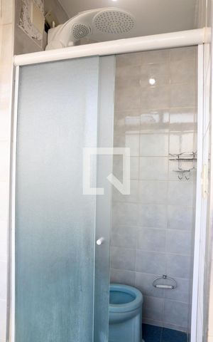Apartamento à venda com 68m², 2 quartos e sem vaga Apartamento à venda com 68m², 2 quartos e sem vagaBanheiro de serviço