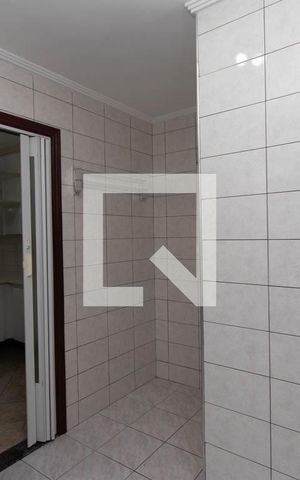 Casa à venda com 195m², 4 quartos e 3 vagas Casa à venda com 195m², 4 quartos e 3 vagasÁrea de Serviço