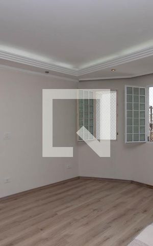 Casa à venda com 195m², 4 quartos e 3 vagas Casa à venda com 195m², 4 quartos e 3 vagasSala