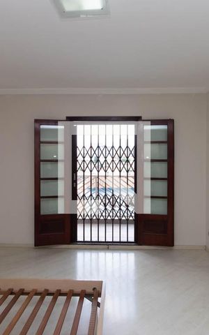 Casa à venda com 195m², 4 quartos e 3 vagas Casa à venda com 195m², 4 quartos e 3 vagasSuíte