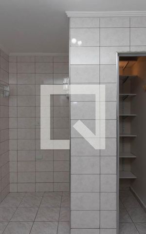 Casa à venda com 195m², 4 quartos e 3 vagas Casa à venda com 195m², 4 quartos e 3 vagasÁrea de Serviço