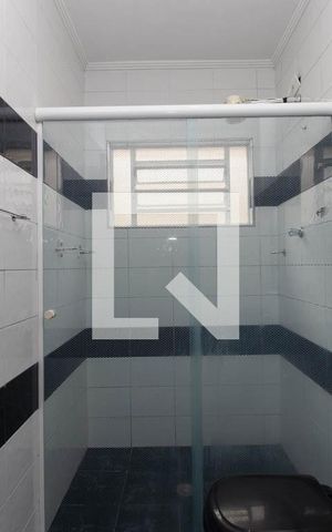 Casa à venda com 195m², 4 quartos e 3 vagas Casa à venda com 195m², 4 quartos e 3 vagasBanheiro Social