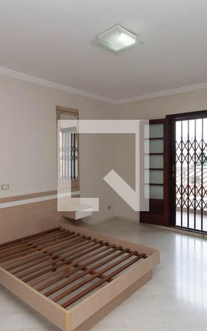 Casa à venda com 195m², 4 quartos e 3 vagas Casa à venda com 195m², 4 quartos e 3 vagasSuíte