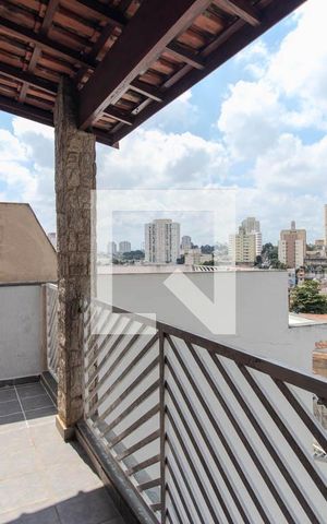 Casa à venda com 195m², 4 quartos e 3 vagas Casa à venda com 195m², 4 quartos e 3 vagasÁrea Externa