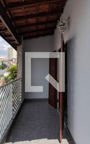 Casa à venda com 195m², 4 quartos e 3 vagas Casa à venda com 195m², 4 quartos e 3 vagasÁrea Externa