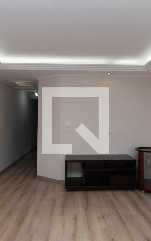 Casa à venda com 195m², 4 quartos e 3 vagas Casa à venda com 195m², 4 quartos e 3 vagasSala