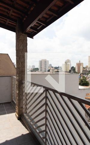 Casa à venda com 195m², 4 quartos e 3 vagas Casa à venda com 195m², 4 quartos e 3 vagasÁrea Externa