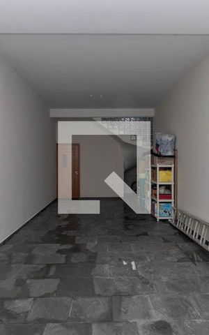 Casa à venda com 195m², 4 quartos e 3 vagas Casa à venda com 195m², 4 quartos e 3 vagasGaragem