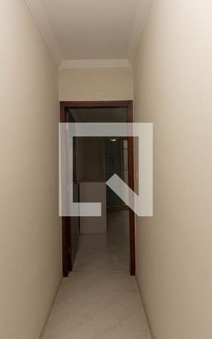 Casa à venda com 195m², 4 quartos e 3 vagas Casa à venda com 195m², 4 quartos e 3 vagasCorredor dos Quartos