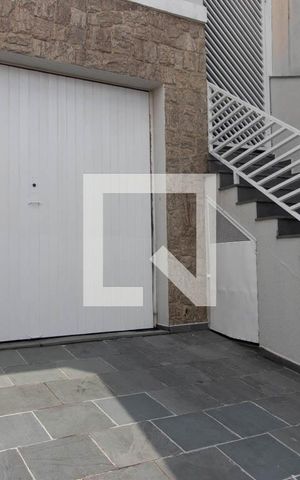 Casa à venda com 195m², 4 quartos e 3 vagas Casa à venda com 195m², 4 quartos e 3 vagasGaragem