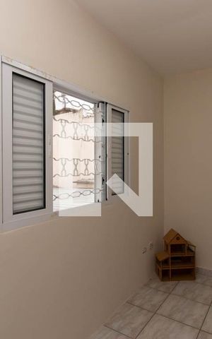 Casa à venda com 195m², 4 quartos e 3 vagas Casa à venda com 195m², 4 quartos e 3 vagasQuarto 1