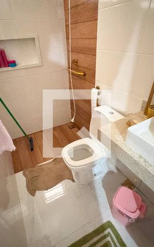 Casa à venda com 490m², 8 quartos e 4 vagas Casa à venda com 490m², 8 quartos e 4 vagasBanheiro