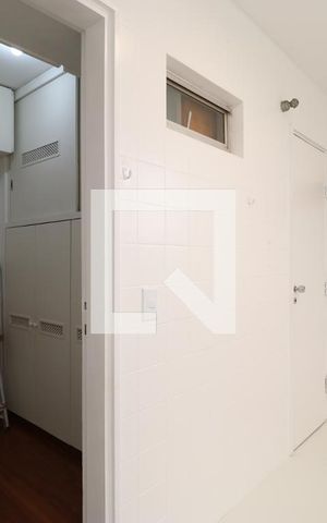 Apartamento à venda com 121m², 3 quartos e 1 vagaÁrea de Serviço