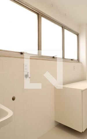 Apartamento à venda com 121m², 3 quartos e 1 vagaÁrea de Serviço