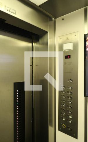 Apartamento à venda com 121m², 3 quartos e 1 vagaElevador