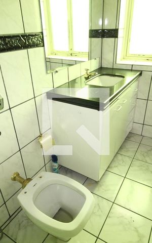 Casa para alugar com 300m², 3 quartos e 4 vagasBanheiro do Quarto 1
