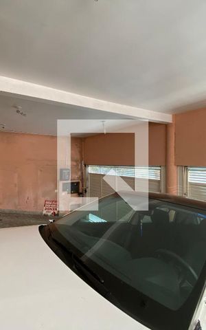 Casa para alugar com 200m², 3 quartos e 4 vagas Casa para alugar com 200m², 3 quartos e 4 vagasGaragem