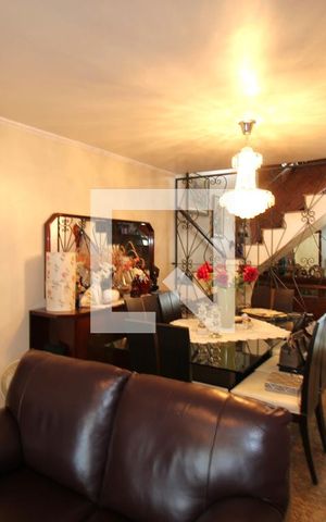 Casa para alugar com 200m², 3 quartos e 4 vagasSala de TV