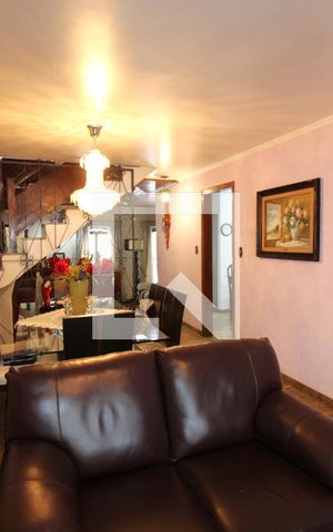 Casa para alugar com 200m², 3 quartos e 4 vagasSala de TV