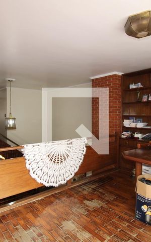 Casa para alugar com 200m², 3 quartos e 4 vagasEscritório