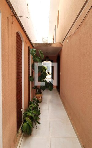 Casa para alugar com 200m², 3 quartos e 4 vagasCorredor Lateral
