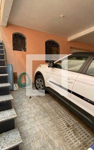 Casa para alugar com 200m², 3 quartos e 4 vagas Casa para alugar com 200m², 3 quartos e 4 vagasGaragem