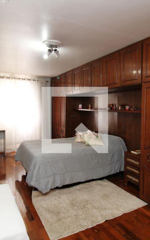 Casa para alugar com 200m², 3 quartos e 4 vagasSuíte 1