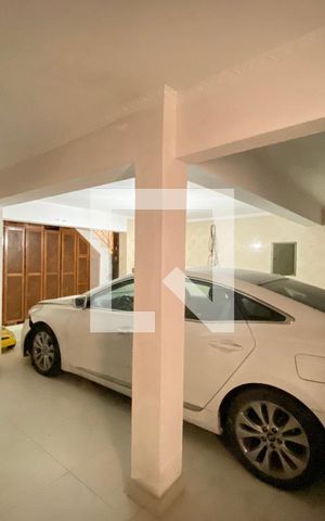 Casa para alugar com 200m², 3 quartos e 4 vagas Casa para alugar com 200m², 3 quartos e 4 vagasGaragem